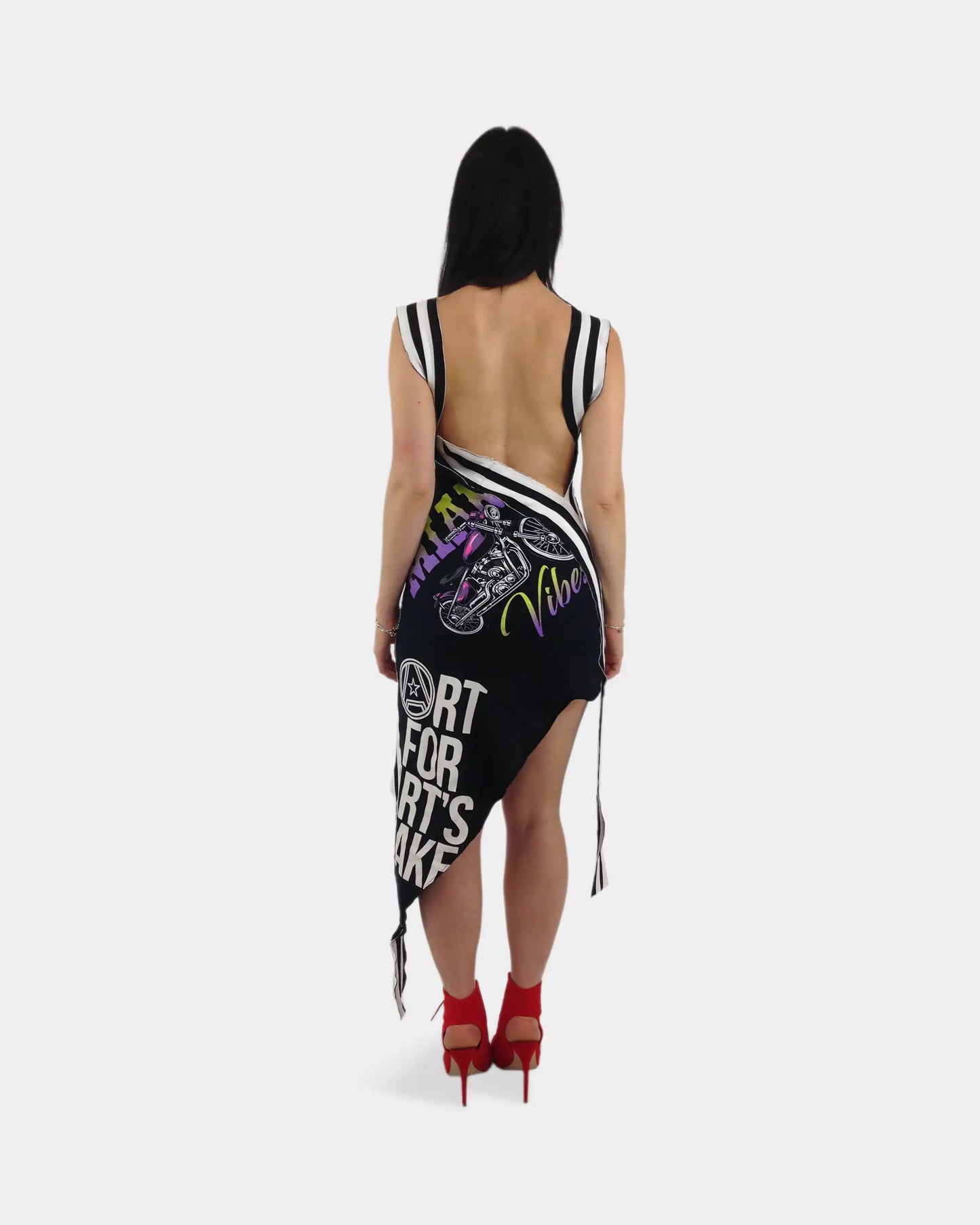 THE DIP DRESS (BLACK) - 1 OF 1